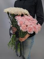 Траурный букет из 24 гвоздик