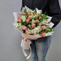 Купить из тюльпанов и альстромерии с доставкой в Челябинске