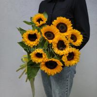 букет из 9 подсолнухов