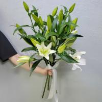 Букет из трех лилий с доставкой в Челябинске