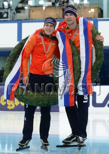 Победители чемпионата Европы по классическому многоборью Свен Крамер (Нидерланды) и Ирен Вюст (Нидерланды). Победители чемпионата Европы по классическому многоборью Свен Крамер (Нидерланды) и Ирен Вюст (Нидерланды).