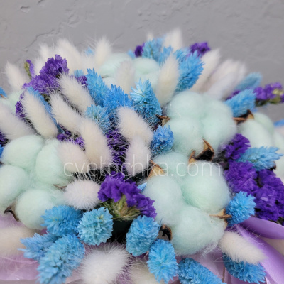 Шляпная коробка с сухоцветами