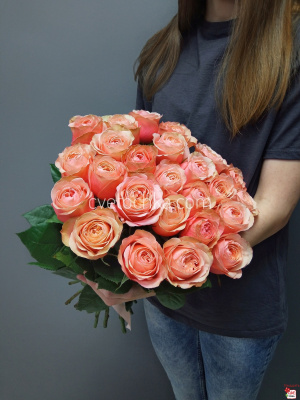 Букет и 25 пионовидных роз Эквадор 50 см
