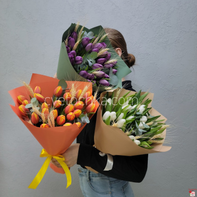 Букет из тюльпанов с колосками и эвкалиптом с доставкой в Челябинске