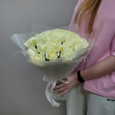 Букет из 35 белых мини роз