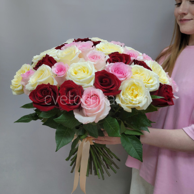 Букет из 51 розы Эквадор 50 см. Цвет на выбор
