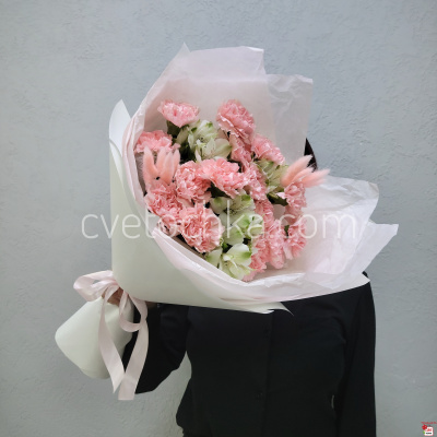 Букет из гвоздик и альстромерий с доставкой в Челябинске