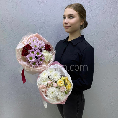 Букет из хризантем и кустовых роз