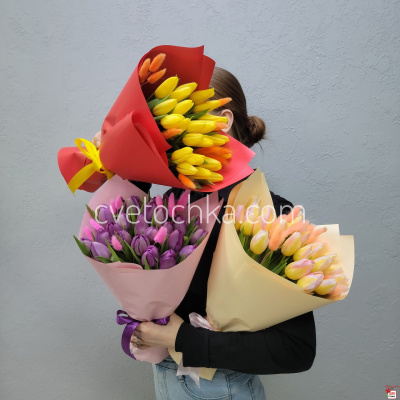 Букет из тюльпанов и сухоцветов с доставкой в Челябинске