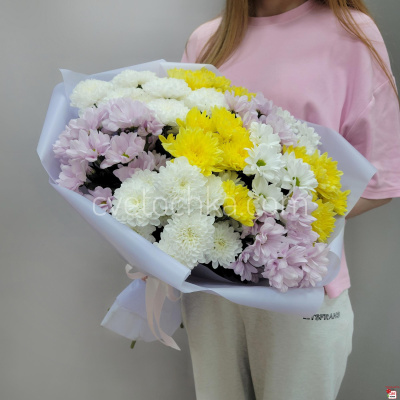 Букет из кустовых хризантем с доставкой в Челябинске