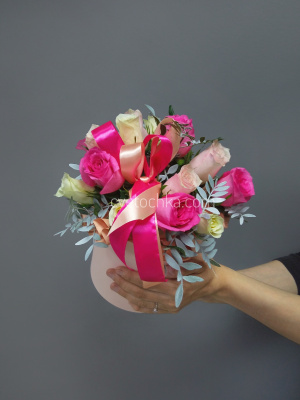 Шляпная коробка с розами «Для тебя»