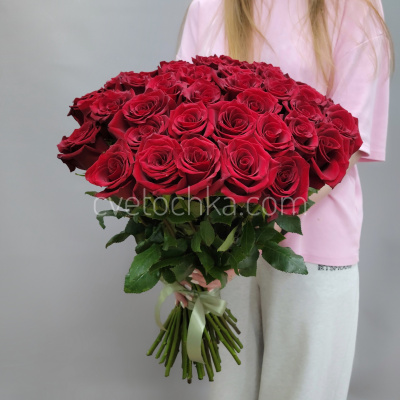 Букет из 51 бордовой розы Эквадор 60 см