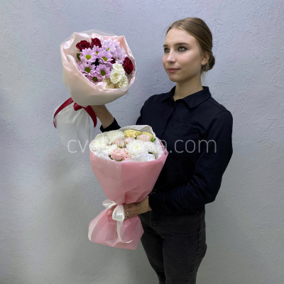 Букет из хризантем и кустовых роз